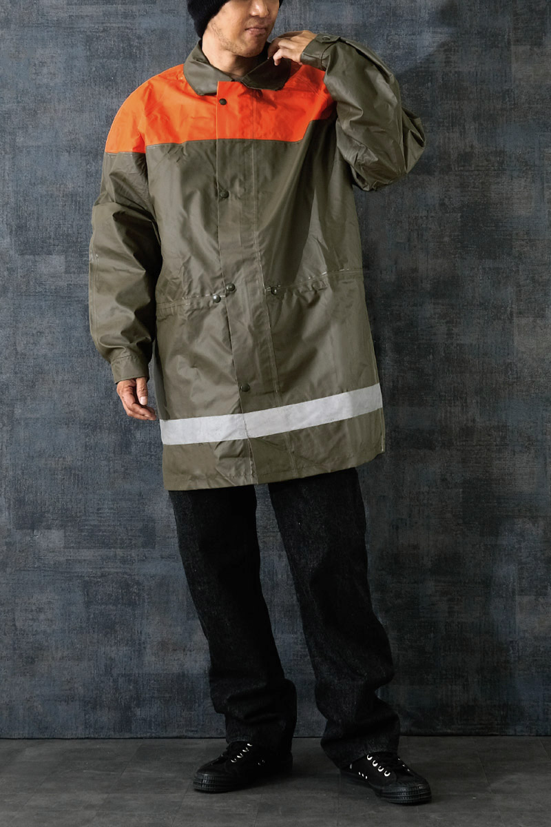 楽天市場】スイス Civil Protection 民間防衛 PVC レインコート デッド