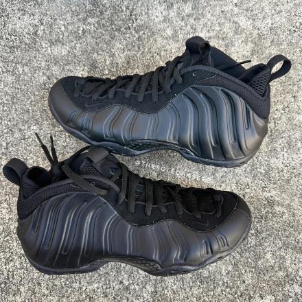 国内12月12日発売予定】 ナイキ エア フォームポジット ワン ブラック