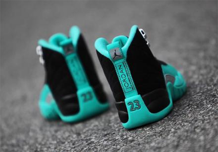 海外7月2日発売予定】ナイキ エアジョーダン12 レトロ GG ブラック