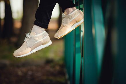 国内11月12日発売予定】 END. × アディダス コンソーシアム ZX700