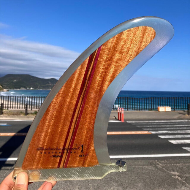 Rainbow fin レインボーフィン Robert August 9.5 WOOD シグネイチャー