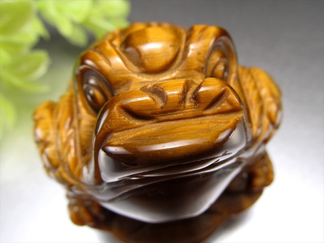 タイガーアイ 三本脚のカエル 置物 幅約62mm前後 金運を呼び込む 風水