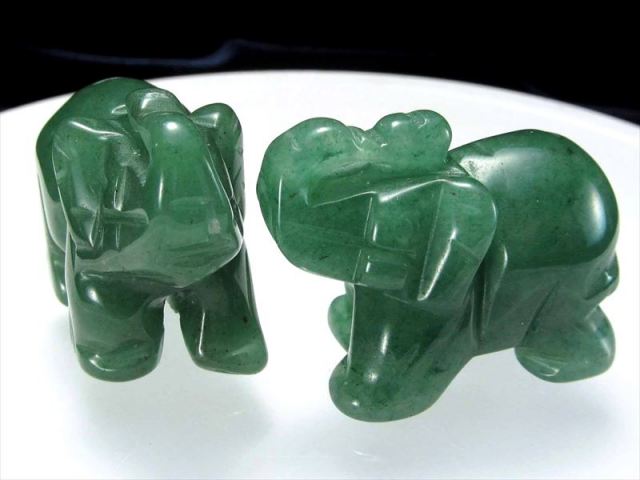 ミニサイズ 濃いめグリーン アベンチュリン ゾウ 置物 重さ30g-40g前後