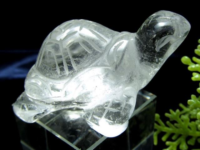 超透明 水晶 カメ 置物 Sサイズ 重さ30g前後 最大幅45mm前後 1個売り