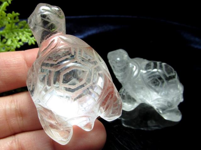 超透明 水晶 カメ 置物 Sサイズ 重さ30g前後 最大幅45mm前後 1個売り
