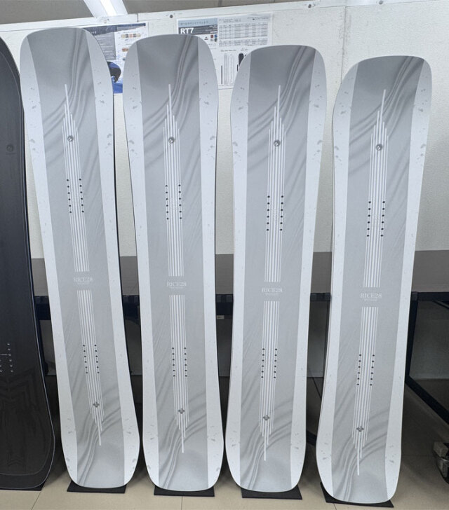 予約商品] 26-27 ライス 28 スノーボード RT7 アールティー セブン