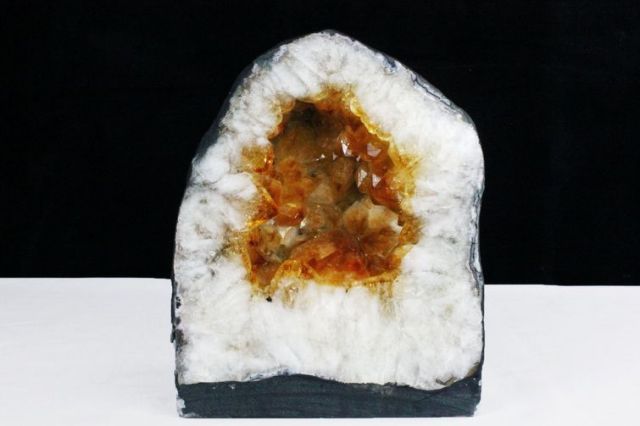 9.3Kgパワーストーン 天然石 ブラジル産シトリンドーム[T611-10412]