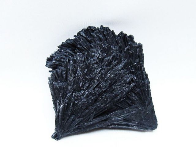 ブラック カイヤナイト 原石[T697-4184]