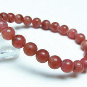 インカローズ（ロードクロサイト）は愛らしいピンクで女性にぴったり