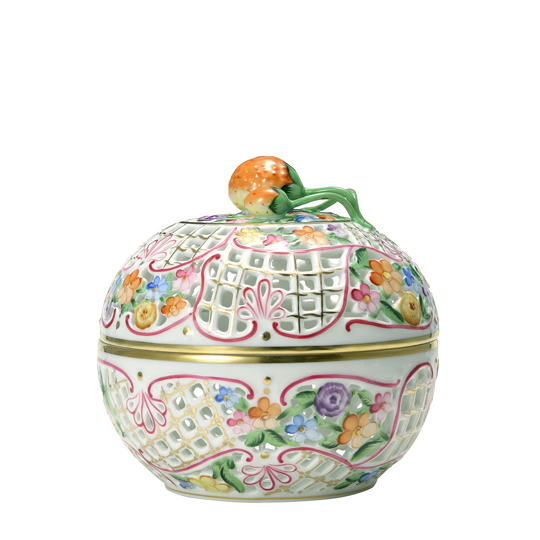 ファンタジー] 透かしボンボン入れ