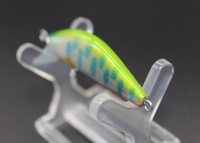 ハンドメイドルアー シンキング グリーンヤマメ 5cm 【幾ミノー / IKU