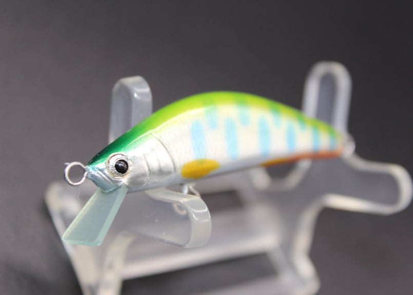 ハンドメイドルアー シンキング グリーンヤマメ 5cm 【幾ミノー / IKU