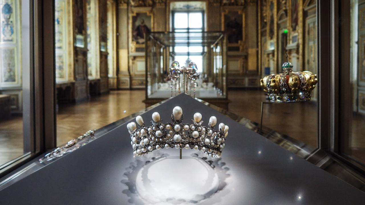 ルーブル美術館強盗団が頼る宝石「闇市場」 - WSJ