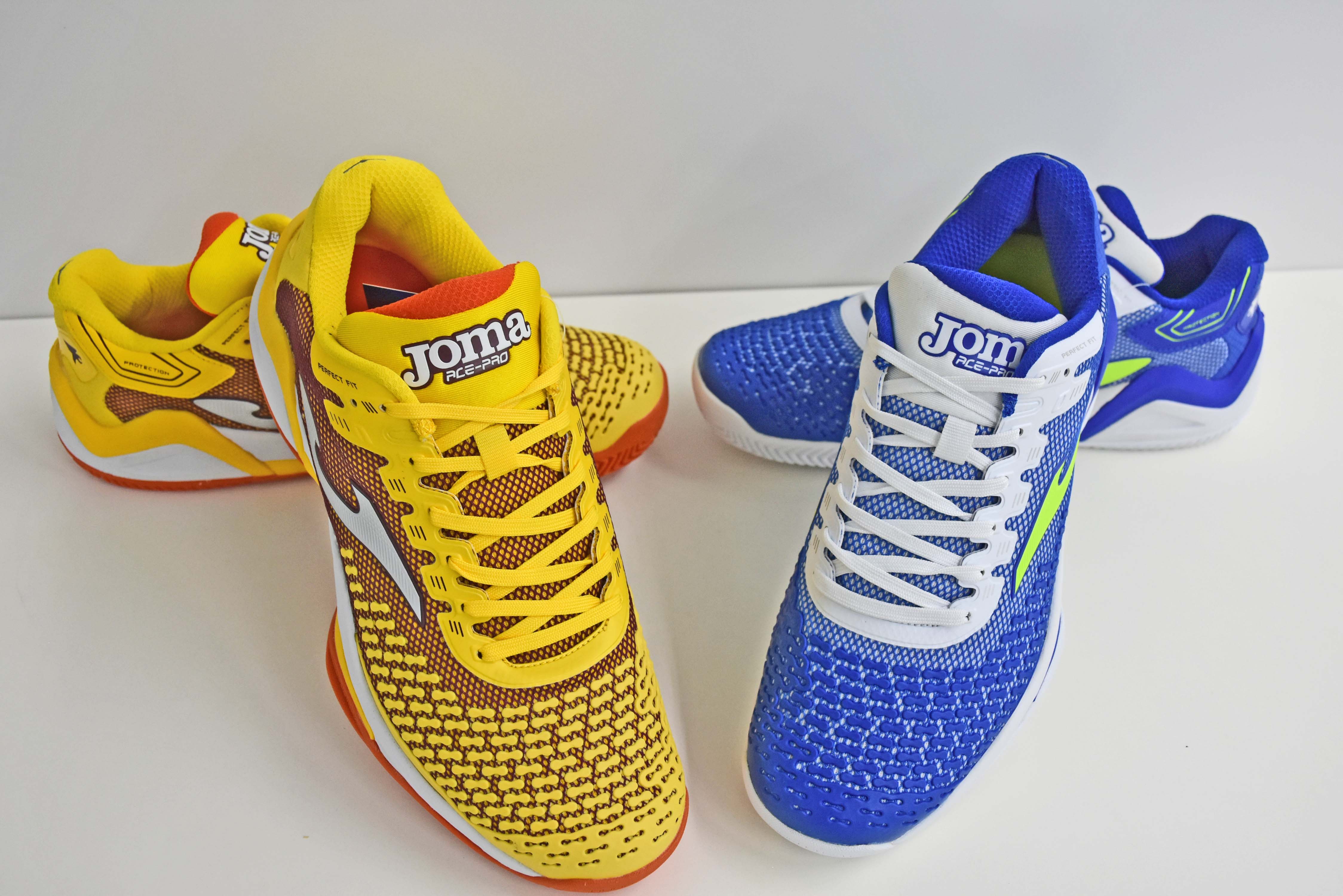 Jomaのクレー・砂入り人工芝用テニスシューズ『ACE PRO』28.5㎝を2名様