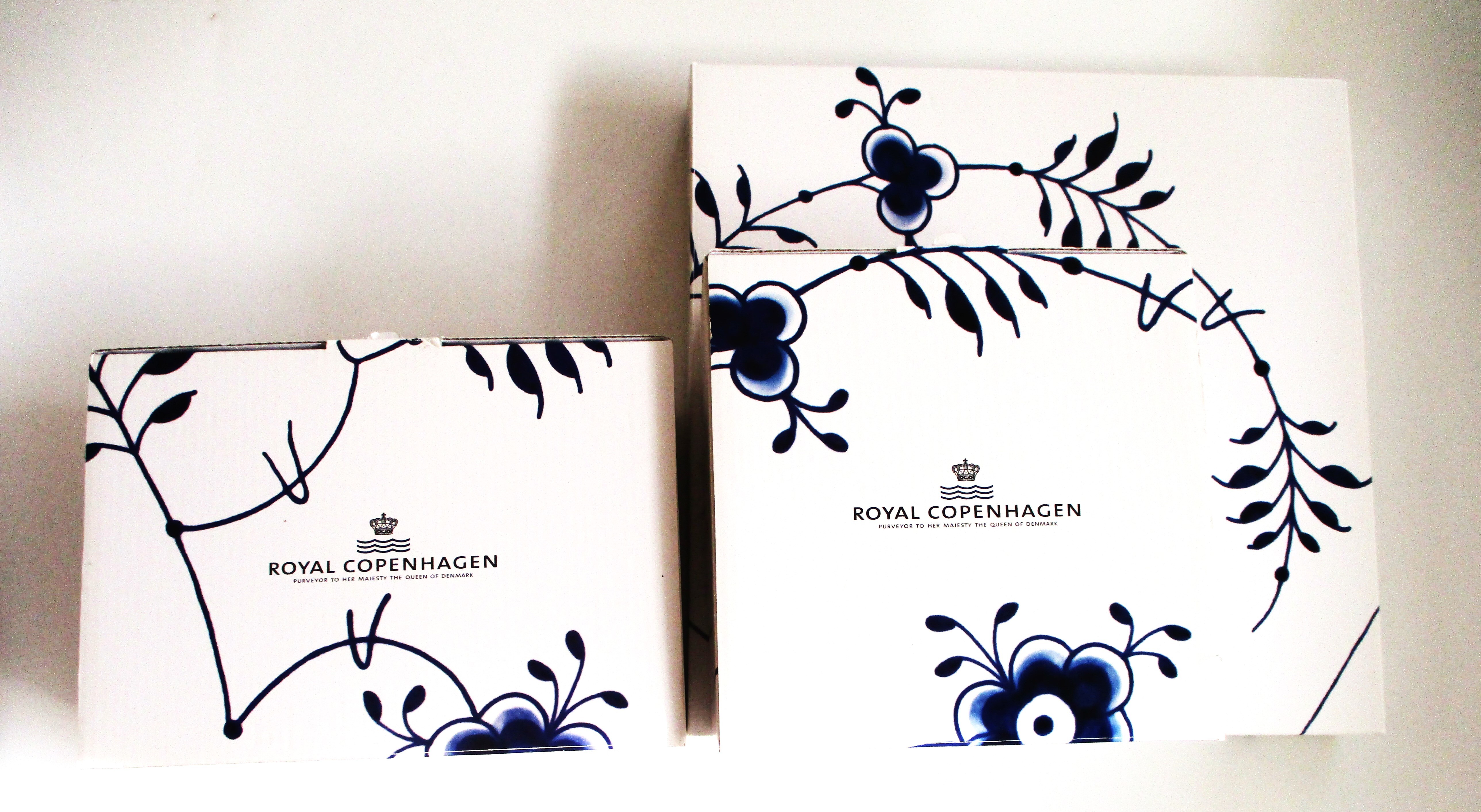 ロイヤルコペンハーゲンROYAL COPENHAGEN ブルーフルーテッド メガ