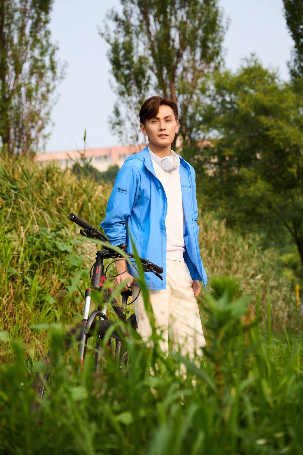 加藤和樹2025年カレンダー 2024年10月07日発売号 | 雑誌/定期購読の