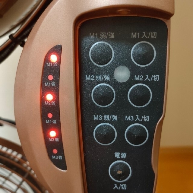 ドウシシャ - 【カズオ様専用】ドウシシャ 3連タワー型メタル扇風機の