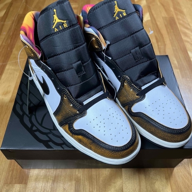 NIKE - Nike Air Jordan 1 Mid 