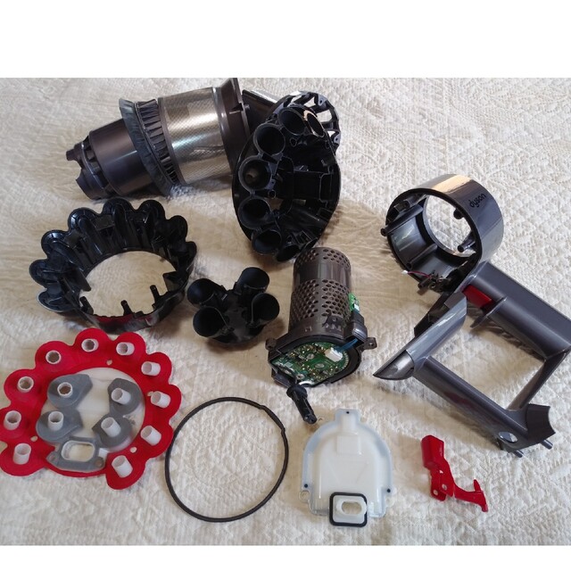 Dyson - □ダイソン V10-sv12 本体 □分解洗浄メンテナンス済み！の