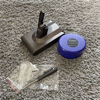 Dyson - Dyson V8 Fluffy 純正バッテリー ジャンク品の通販 by