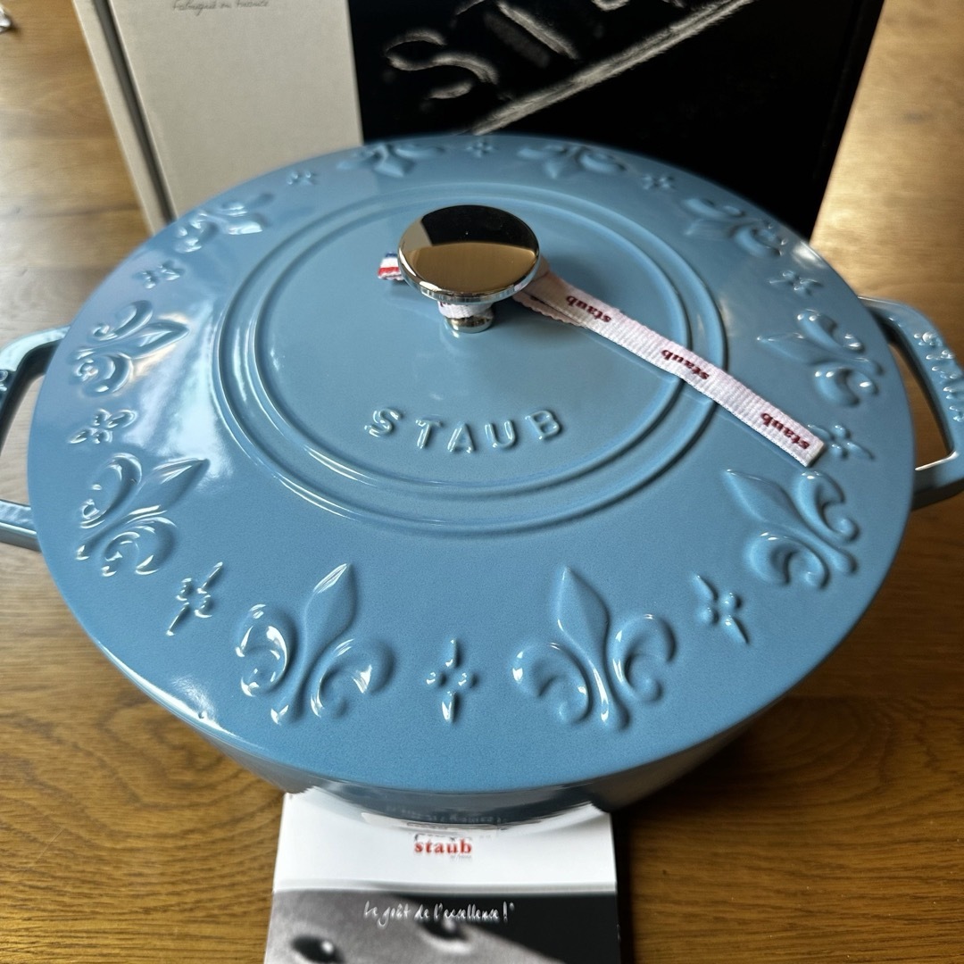 STAUB - 新品 ラスト1点staub ストウブ フルールドリス ココット