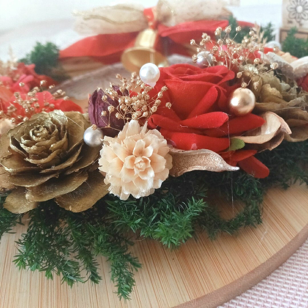 No141 2種のバラとリンリンベル❄︎.*キラキラリボンのクリスマス