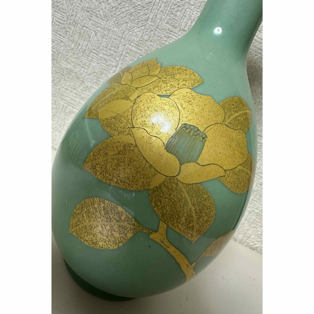 人間国宝 吉田美統 釉裏金彩椿文 九谷花生 高さ約20.7cm (匿名配送