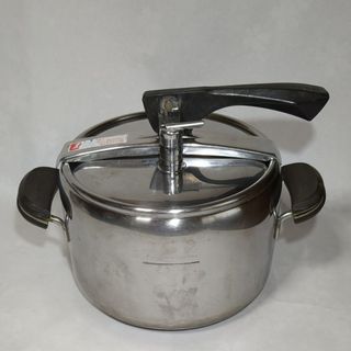 Lagostina - ラゴスティーナ圧力鍋 5リットル IH対応品 イタリア製