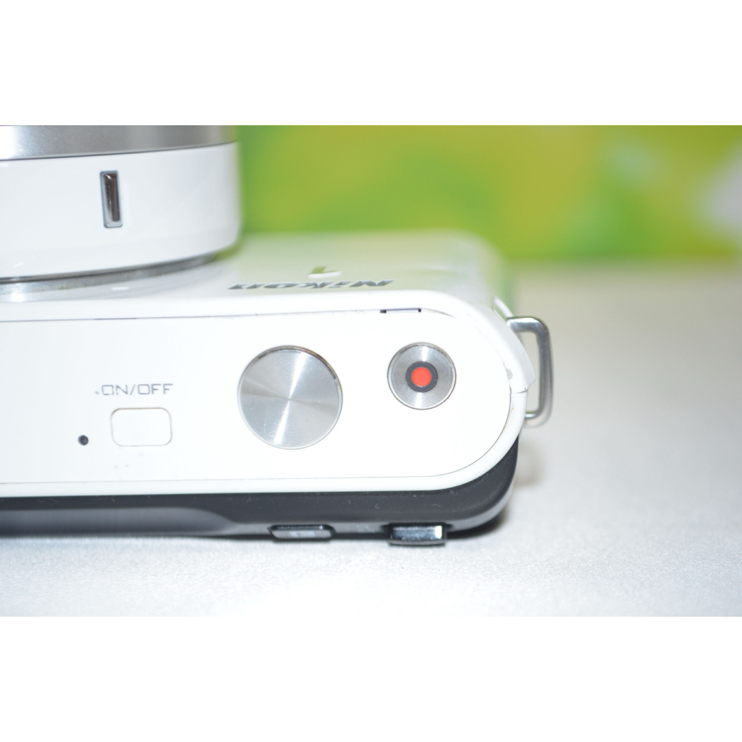 Nikon - ⭐️コンパクトミラーレスカメラ⭐️大人気ホワイト