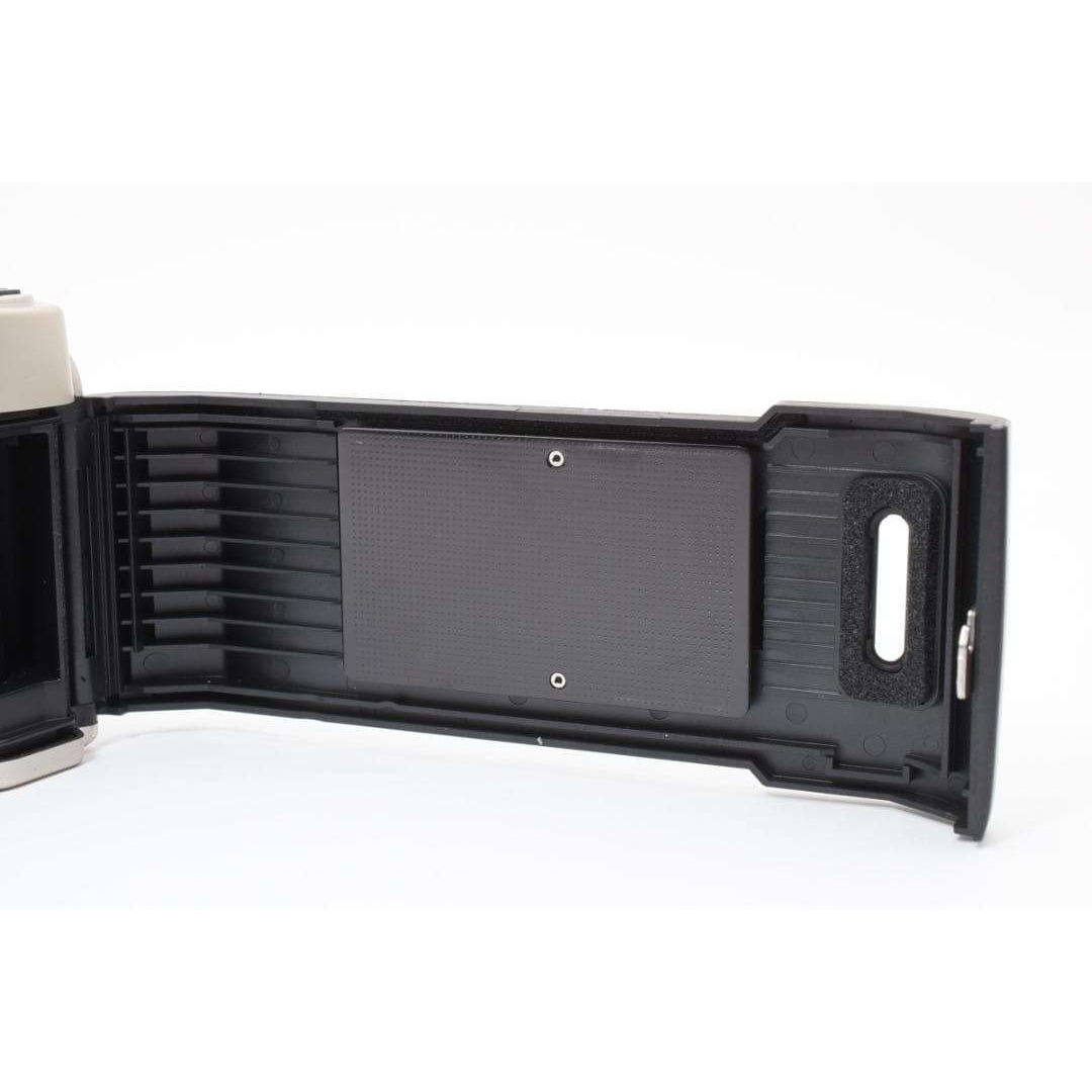 超美品 NIKON ニコン FM10 フィルムカメラ モルト新品交換済 M280