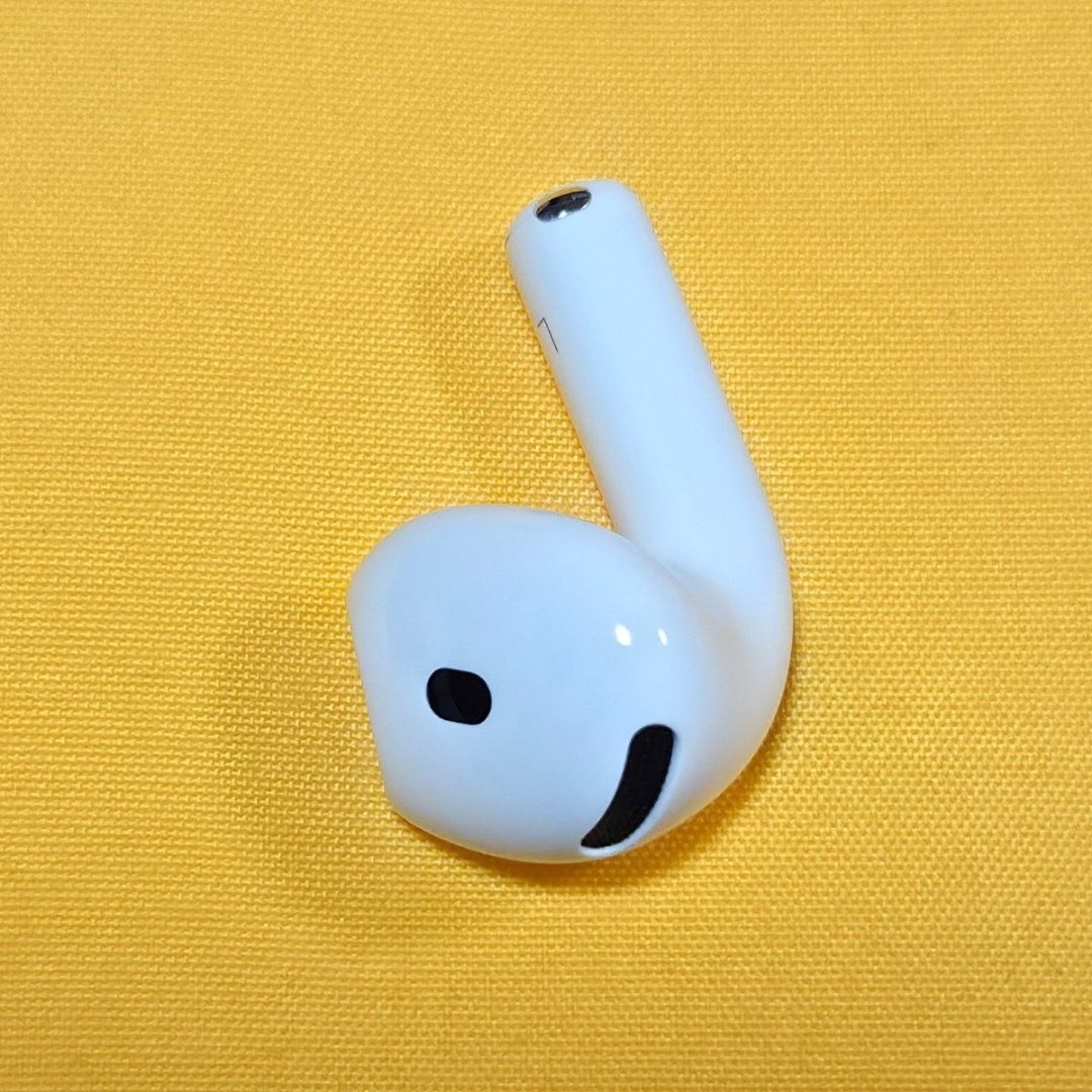 Apple - 【美品】AirPods4 第四世代 左耳 ノイズキャンセリングなし
