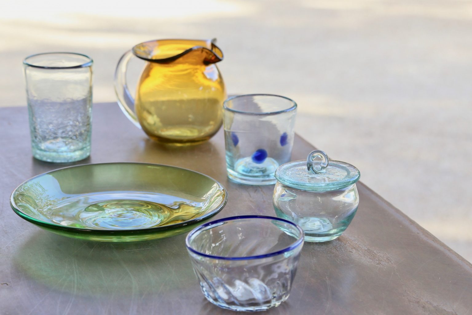 ワークショップ体験も。【沖縄】琉球ガラスを作り続ける、那覇市〈奥原