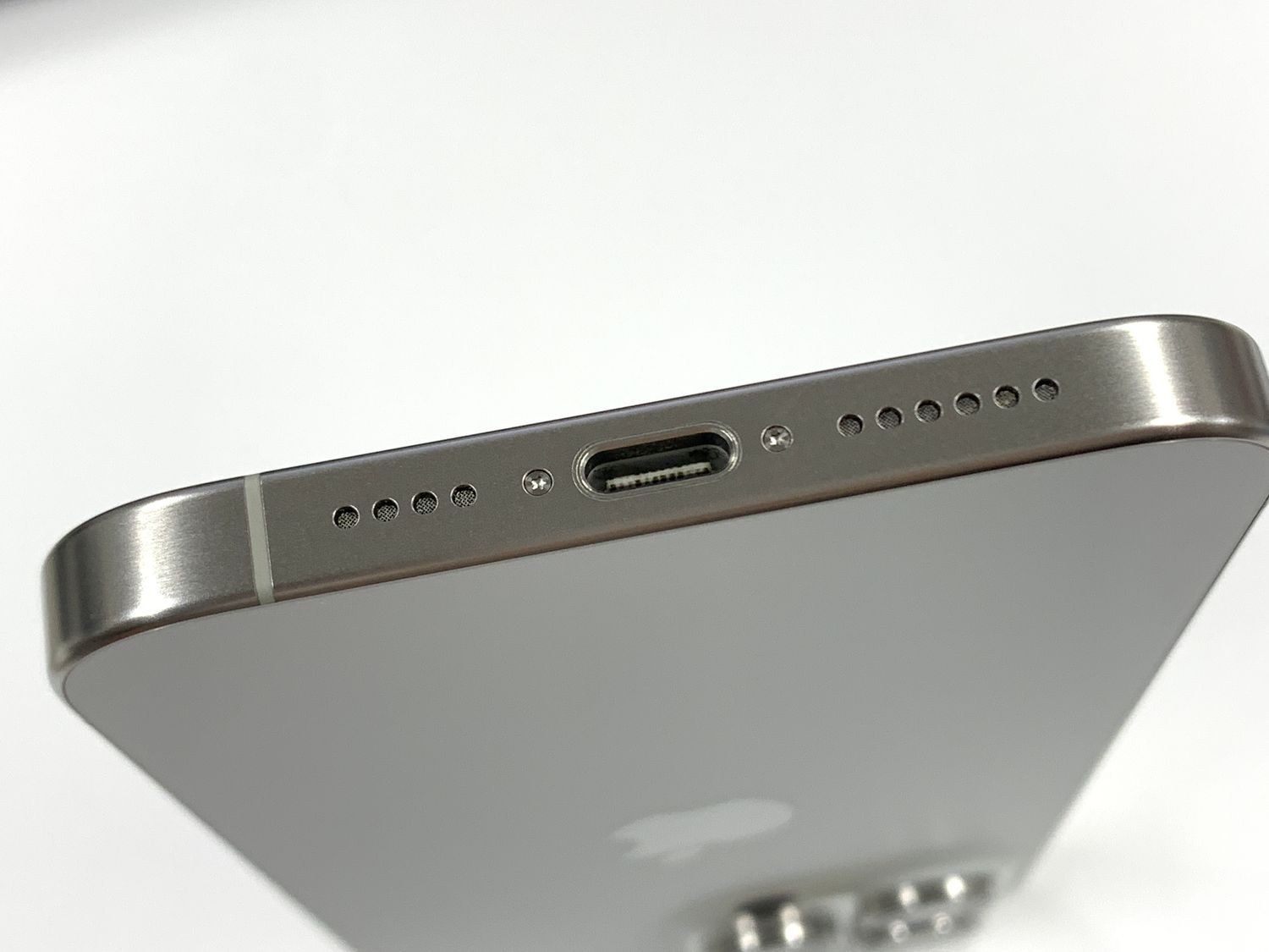 ムスビー｜【モバイルBOX】新品同様 電池85%SIMフリー iPhone15 Pro