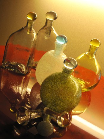 アトリエ宿根草．:横山秀樹 硝子展~16日まで開催中～ボトルの硝子栓