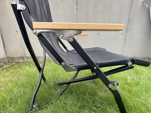 どこまで行くのか 我がキャンプ:メッシュのローチェア snow peak