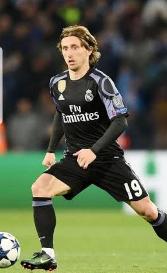 レアル、マドリード（3rd）16/17 CL用 モドリッチ＃19 +