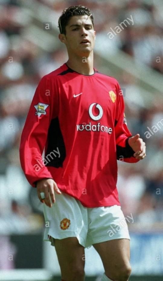 マンチェスターU（H）長袖 03/04 ロナウド＃7 + EPL パッチ付き。