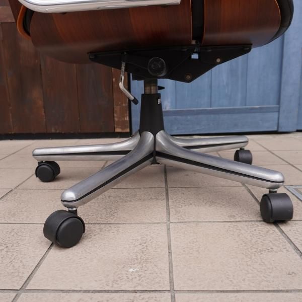 スイスのgiroflex (ジロフレックス)より人気のBRASA(ブラサ)デスク