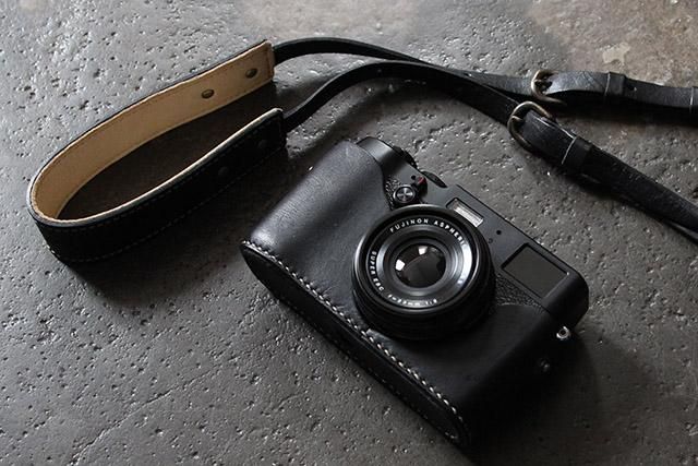 富士フイルムX100F／X100T／X100S／X100専用カメラホルダー＆カメラ