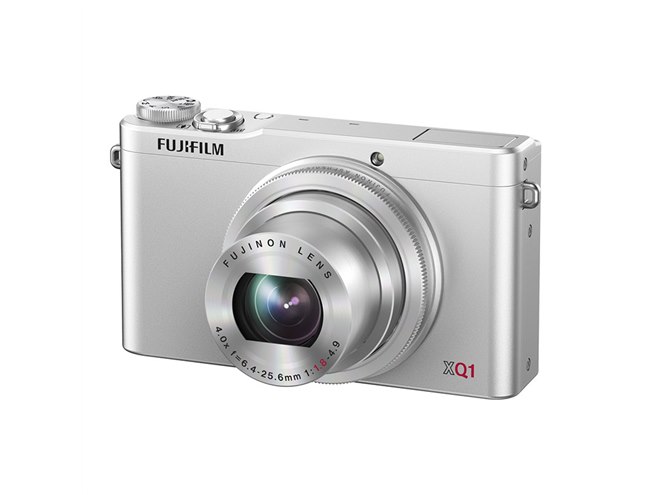 富士フイルム、ローパスレス＆F1.8レンズを採用した「FUJIFILM XQ1