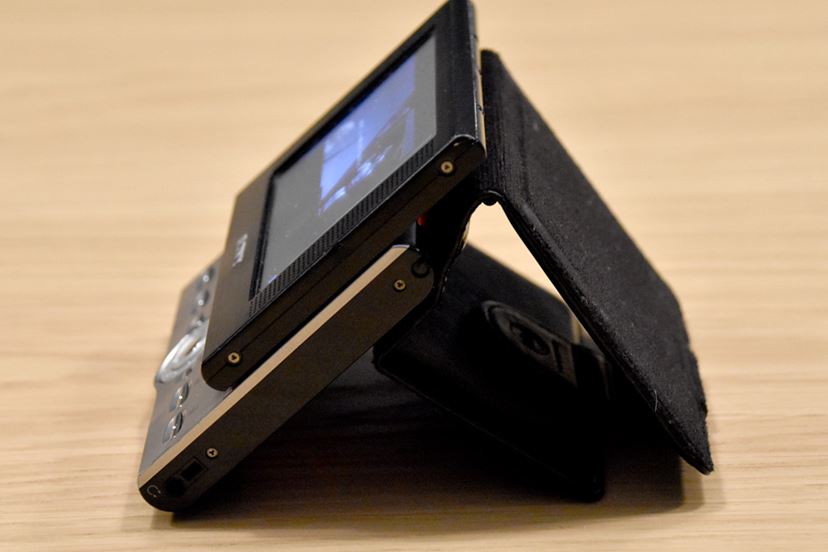 CLIEをPDAと呼ぶな」コンバージド・デバイスの先がけとして開発された