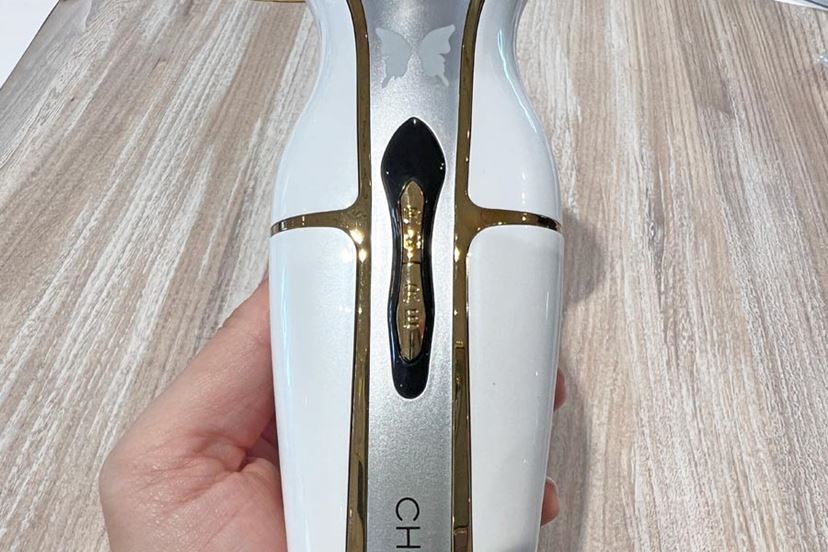 朝の肌ケアを推奨する「CHOUCHOU（チョウチョウ）」の美顔器「ザ