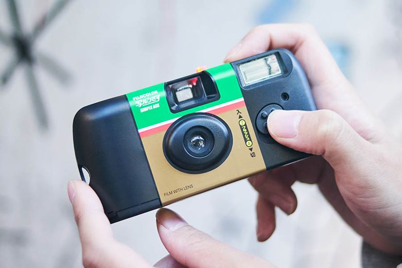 写ルンです」は時代を30年前に戻すタイムマシーン!? iPhoneと撮り比べ