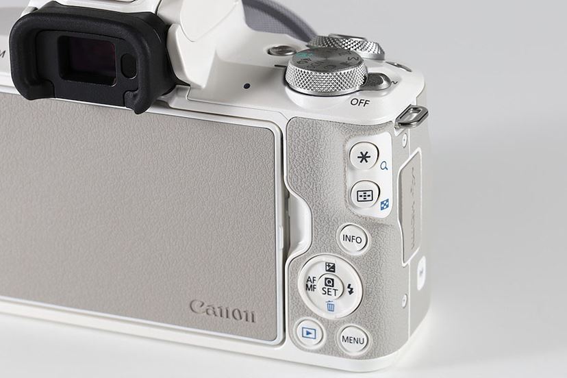 DIGIC 8」初採用！ “Kiss”ブランド初のミラーレス「EOS Kiss M」誕生