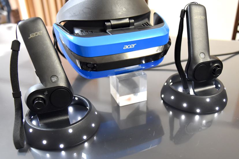 お家でカンタン仮想現実！ サクサク設置できる「Windows MRヘッド