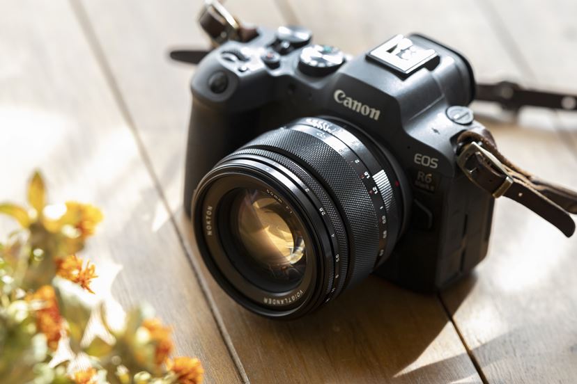 キヤノンのミラーレスで味わう“開放F1.0”の世界！ 「NOKTON 50mm F1