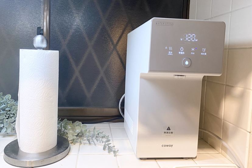 コンパクトな「卓上ウォーターサーバー」を徹底比較！ 浄水型・天然水