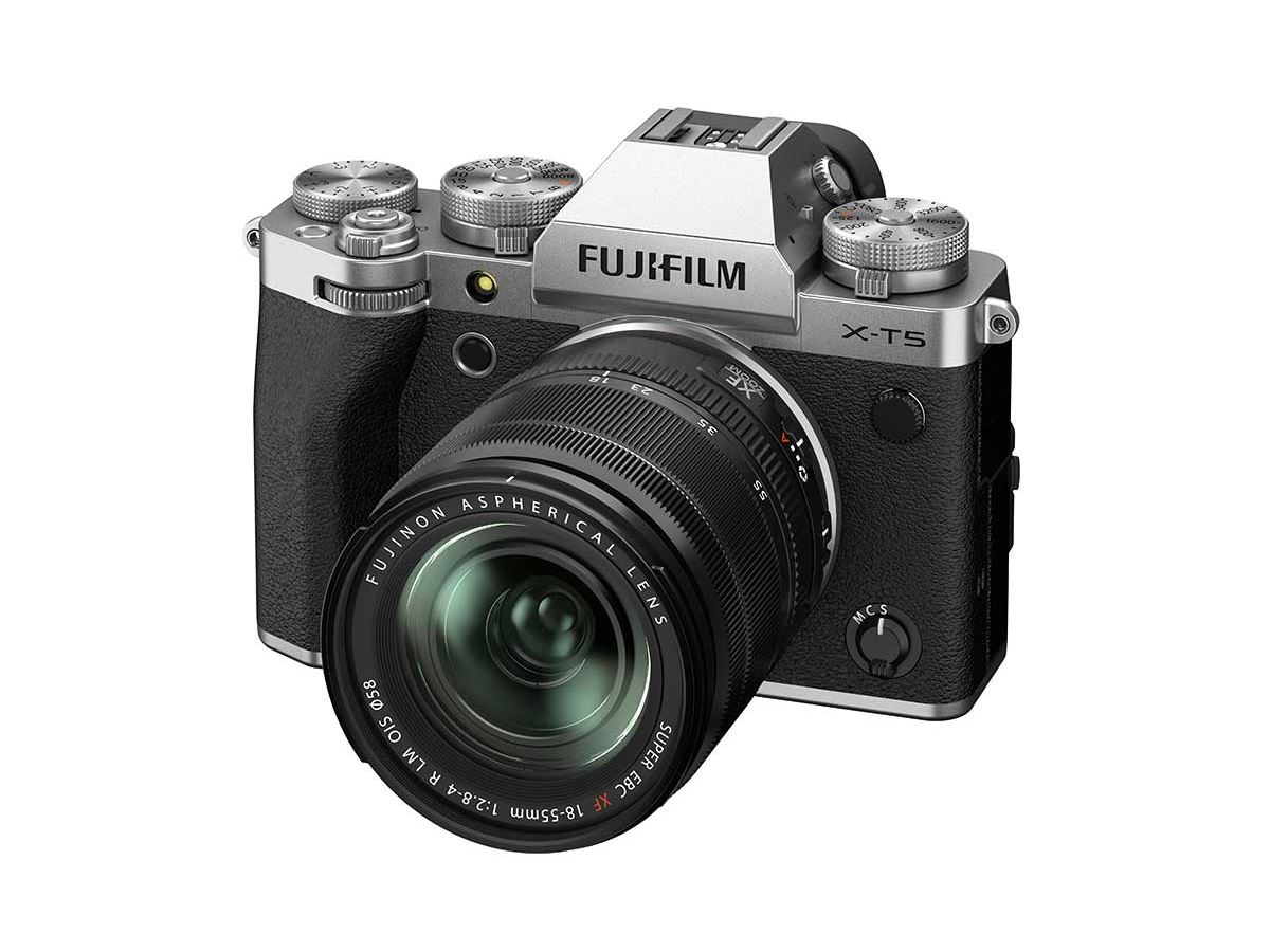 今週発売の注目製品】富士フイルムから4020万画素のミラーレスカメラ