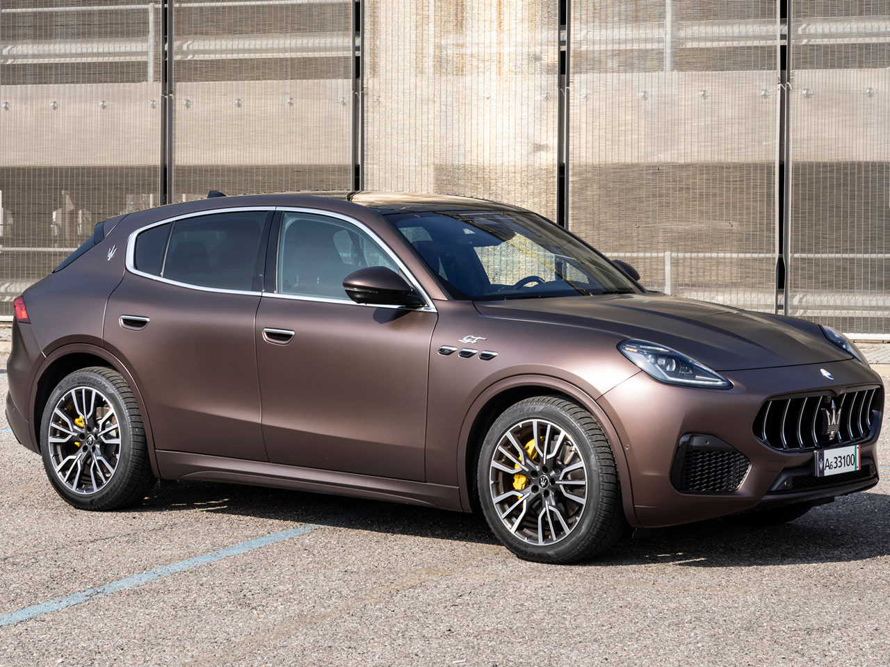 マセラティ グレカーレの価格・新型情報・グレード諸元 価格.com