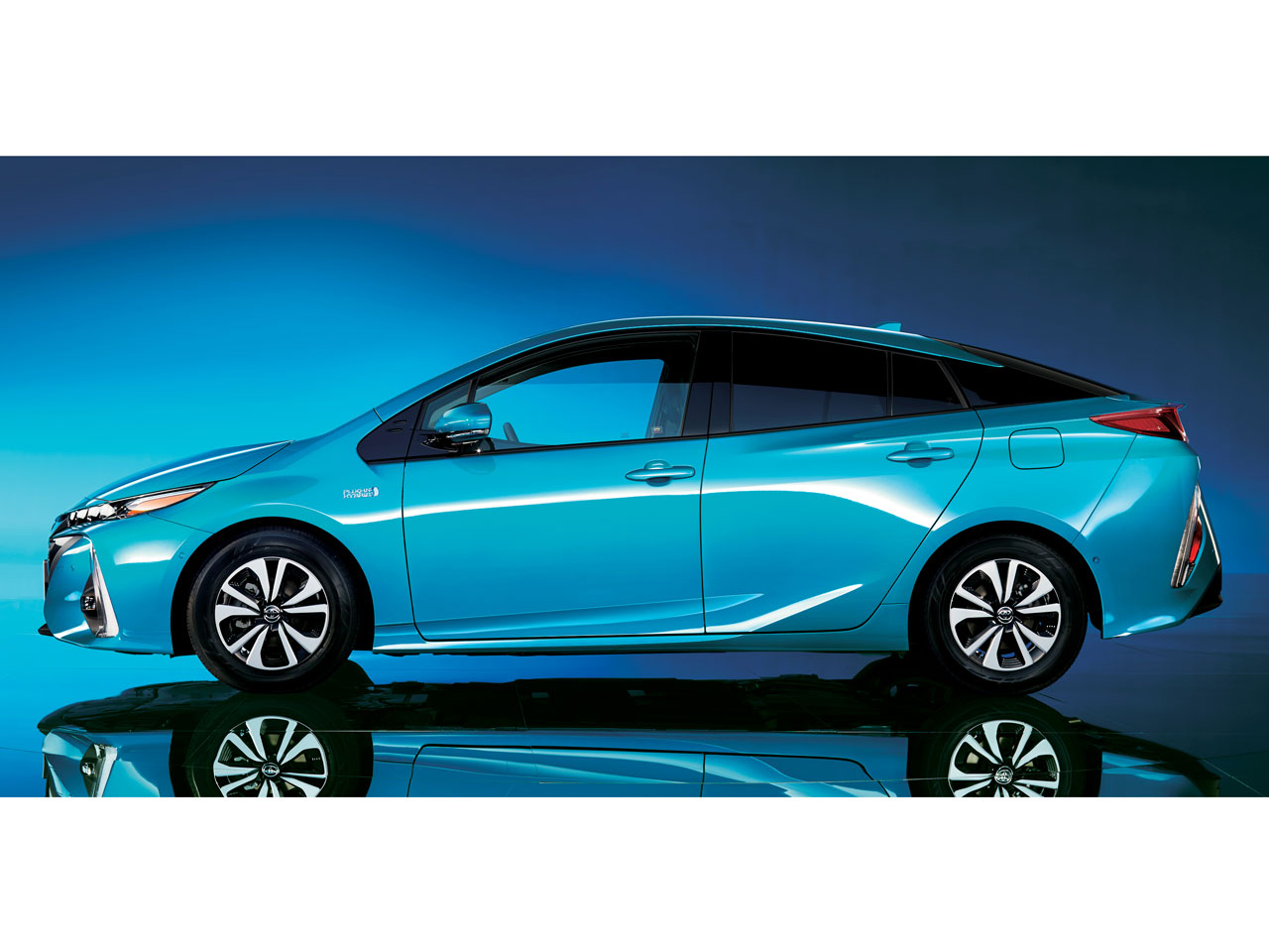 トヨタ プリウスPHVの価格・新型情報・グレード諸元 価格.com